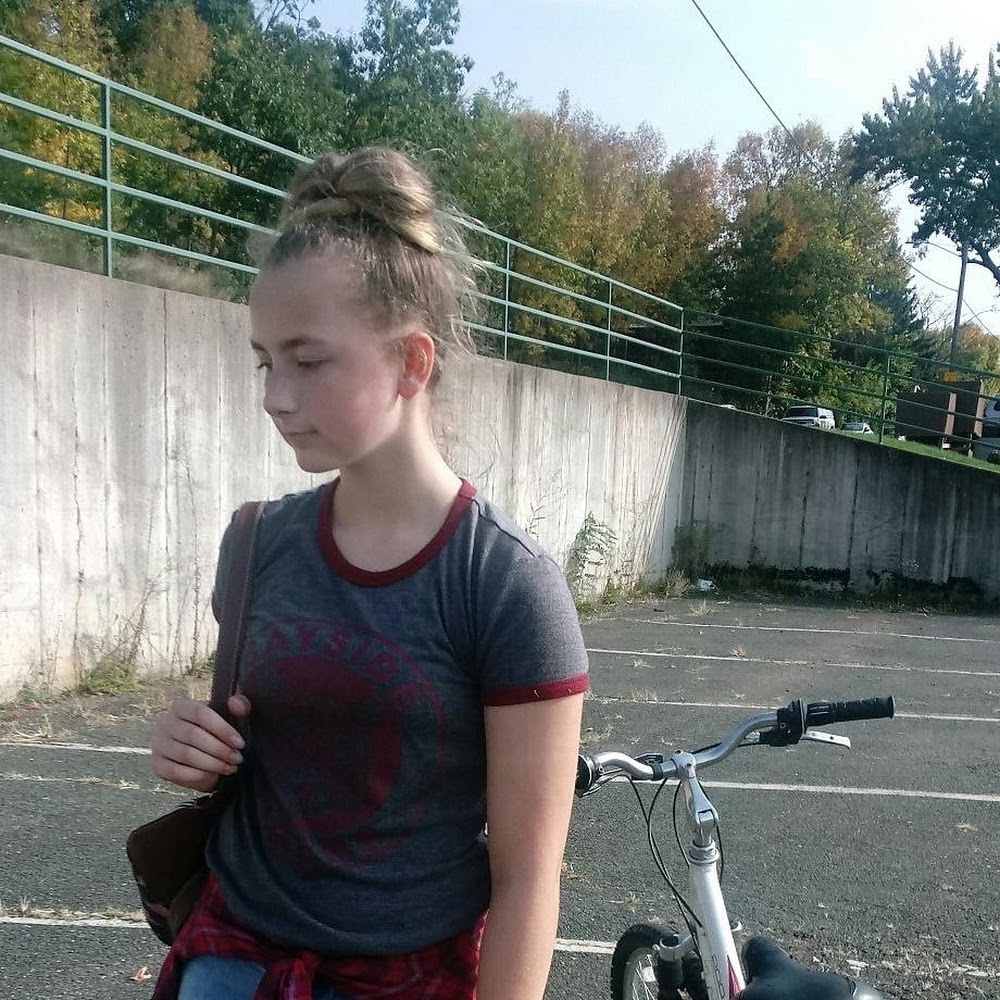 Meet your Posher, Caylin